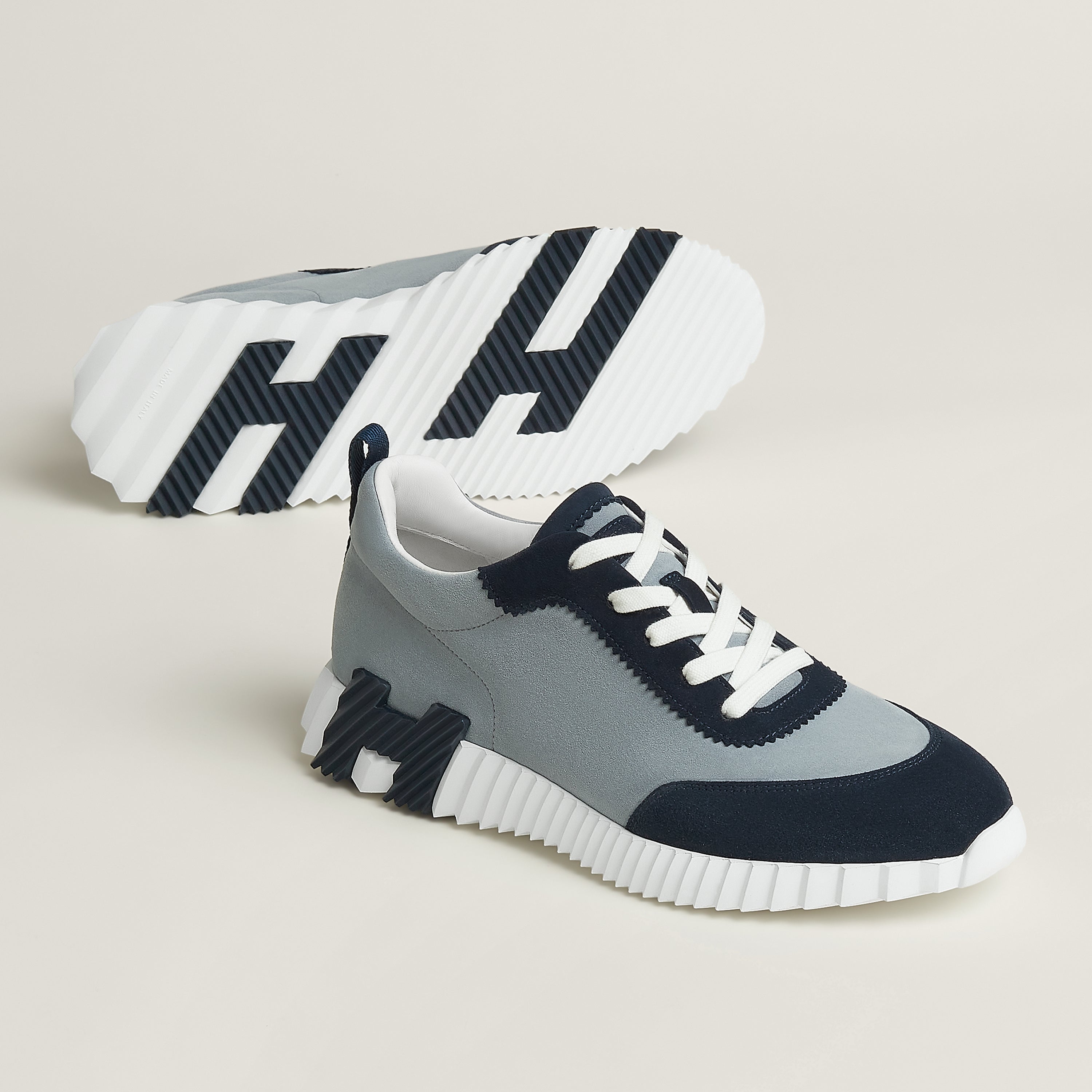 Hermes bouncing